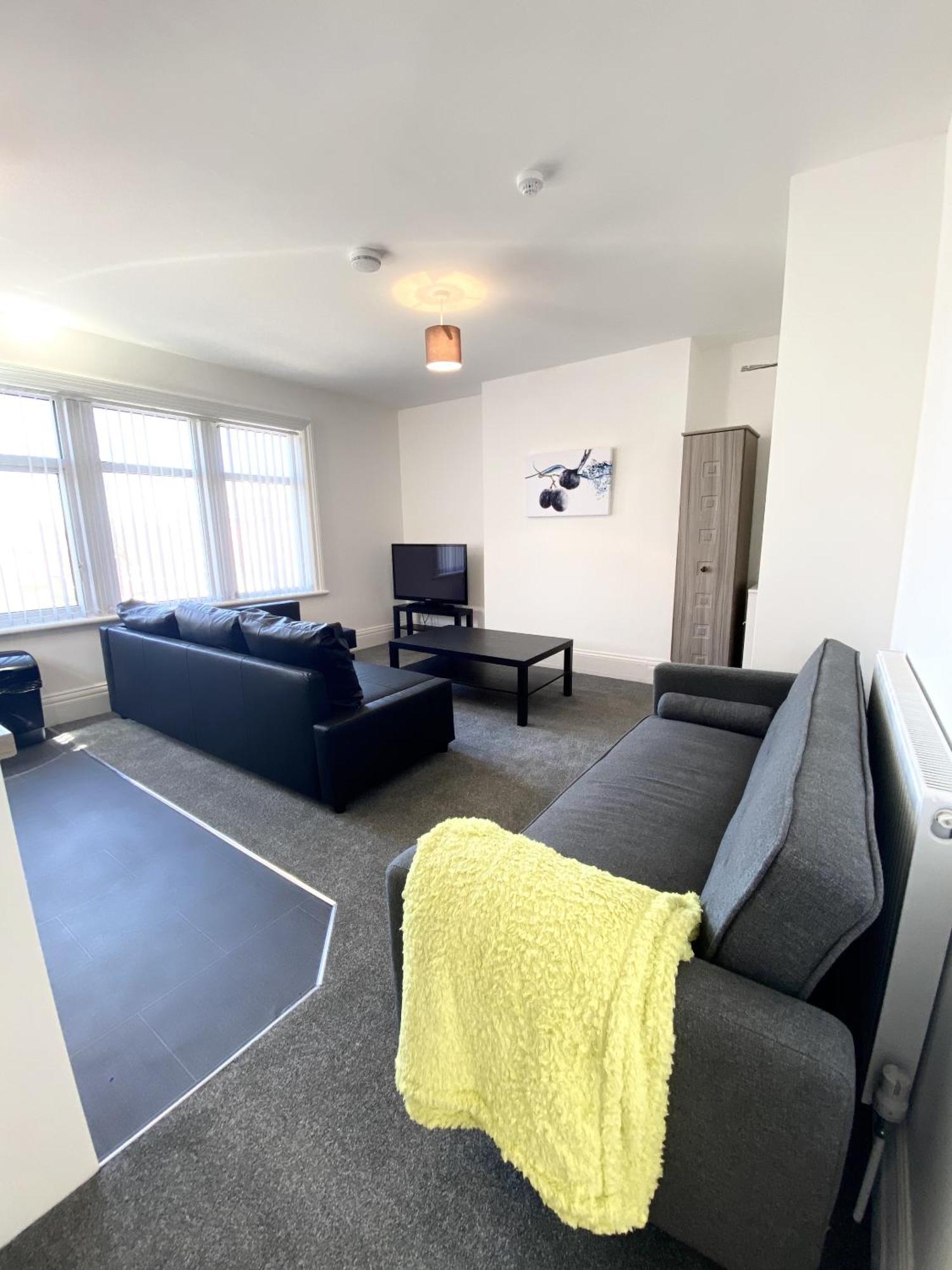 เชอร์รี่ พร็อพเพอร์ตี้ - ฮอร์นบี โร้ด Apartment แบล็คพูล ห้อง รูปภาพ